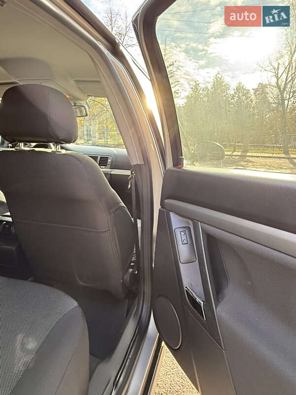 Седан Opel Vectra 2007 в Киеве фото 23 Седан Opel Vectra 2007 в Киеве