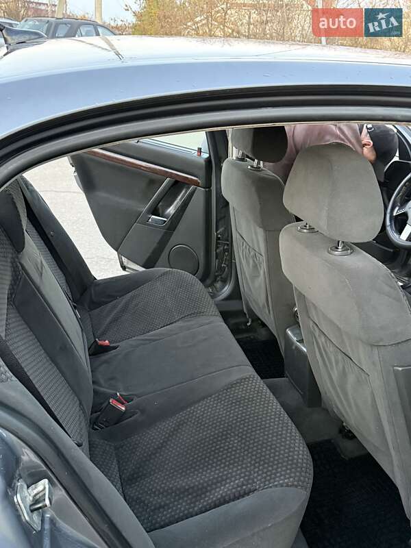 Седан Opel Vectra 2002 в Ізюмі