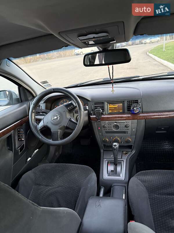 Седан Opel Vectra 2002 в Ізюмі