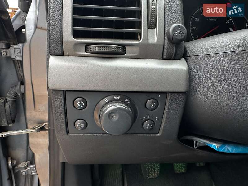 Седан Opel Vectra 2006 в Києві