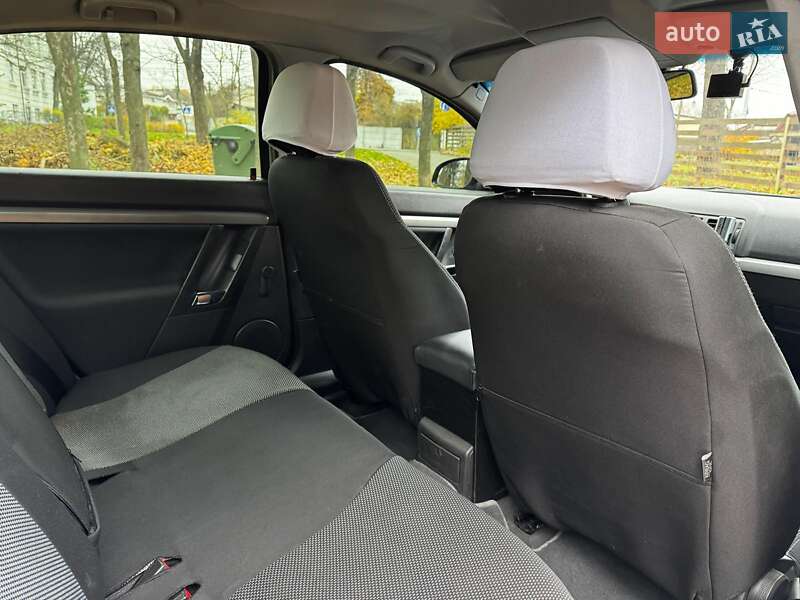 Седан Opel Vectra 2006 в Києві