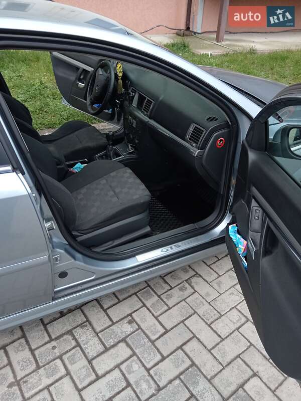 Лифтбек Opel Vectra 2006 в Ромнах фото 5 Лифтбек Opel Vectra 2006 в Ромнах