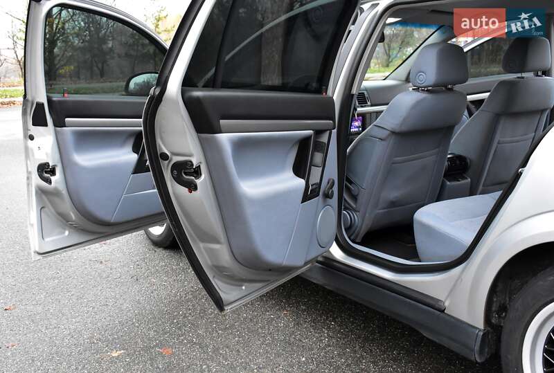 Универсал Opel Vectra 2004 в Киеве