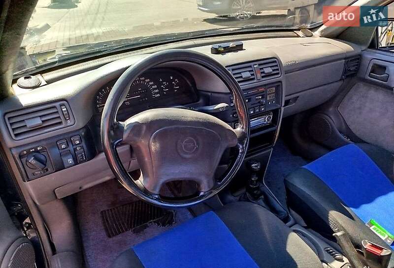 Седан Opel Vectra 1995 в Одессе фото 9 Седан Opel Vectra 1995 в Одессе