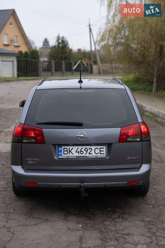 Универсал Opel Vectra 2005 в Дубно