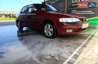 Седан Opel Vectra 1998 в Млинове