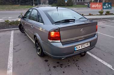 Лифтбек Opel Vectra 2003 в Кривом Роге