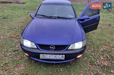Седан Opel Vectra 1997 в Старом Самборе