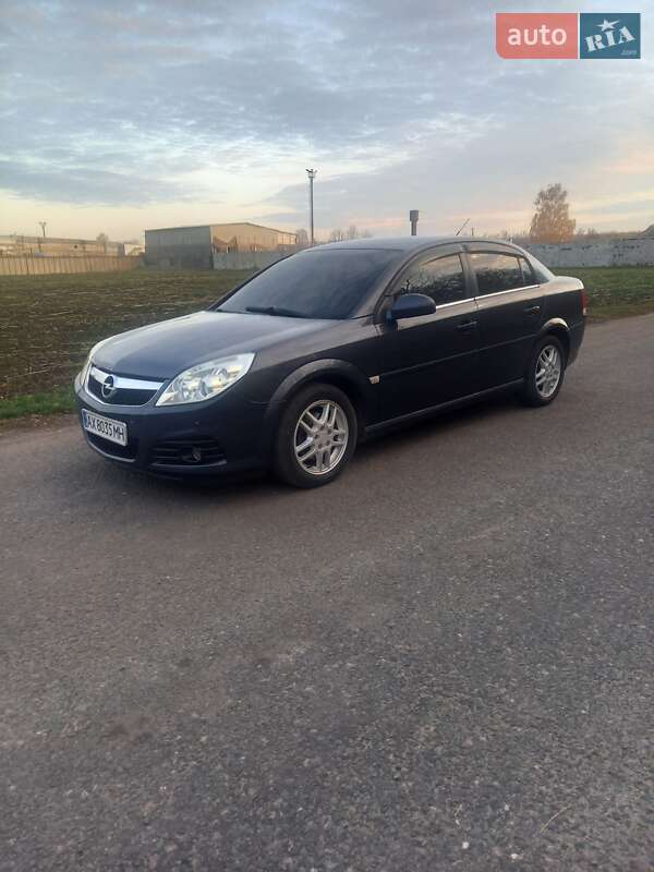 Седан Opel Vectra 2006 в Зміїві