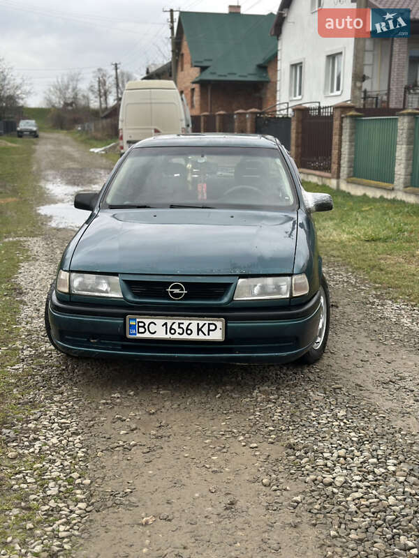 Седан Opel Vectra 1994 в Самборе
