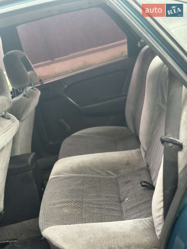 Седан Opel Vectra 1994 в Самборе