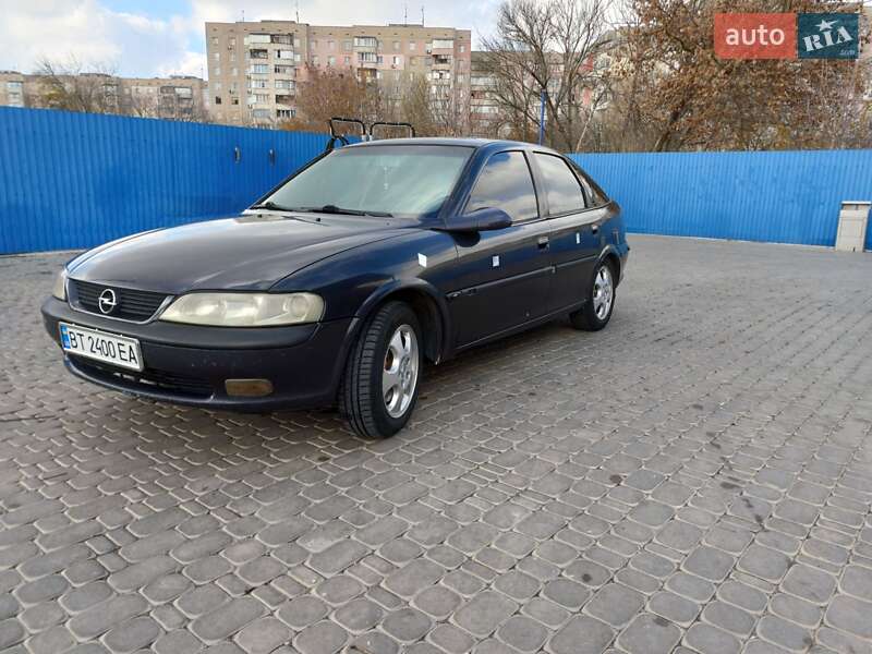 Лифтбек Opel Vectra 1998 в Херсоне