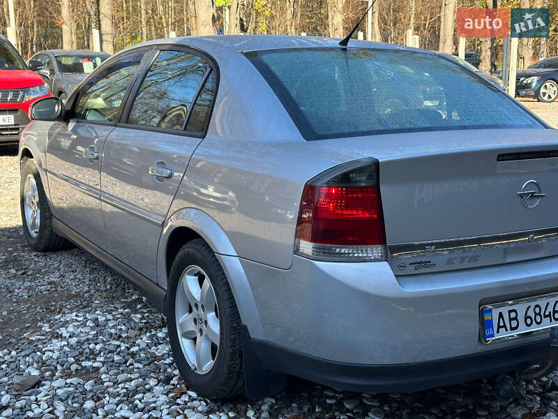 Седан Opel Vectra 2004 в Виннице