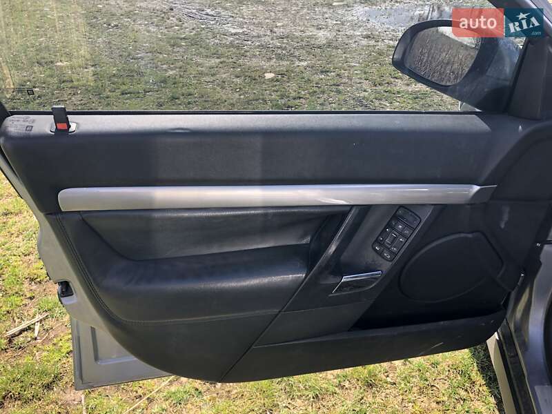 Лифтбек Opel Vectra 2004 в Калуше