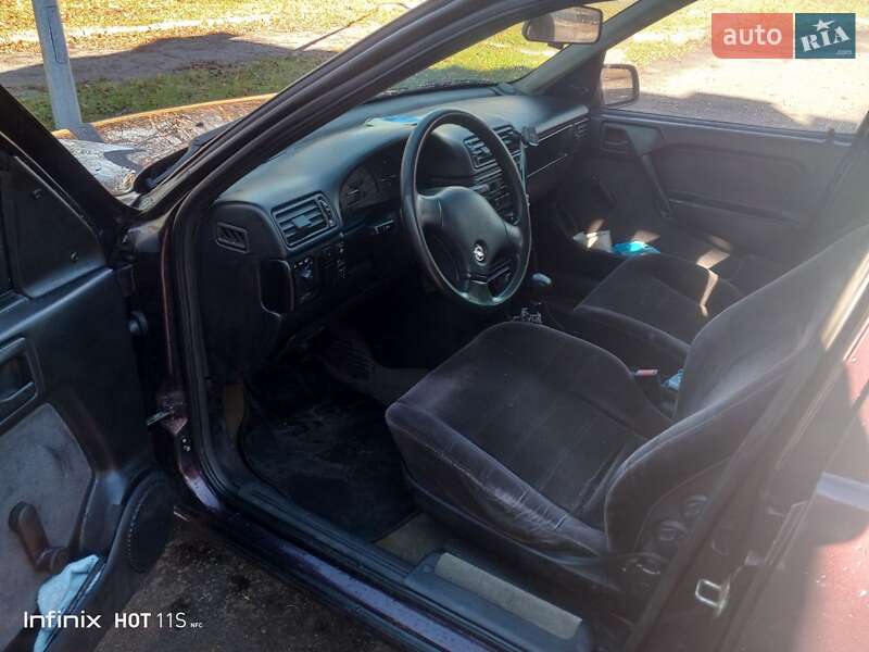 Седан Opel Vectra 1991 в Золочеве фото 13 Седан Opel Vectra 1991 в Золочеве