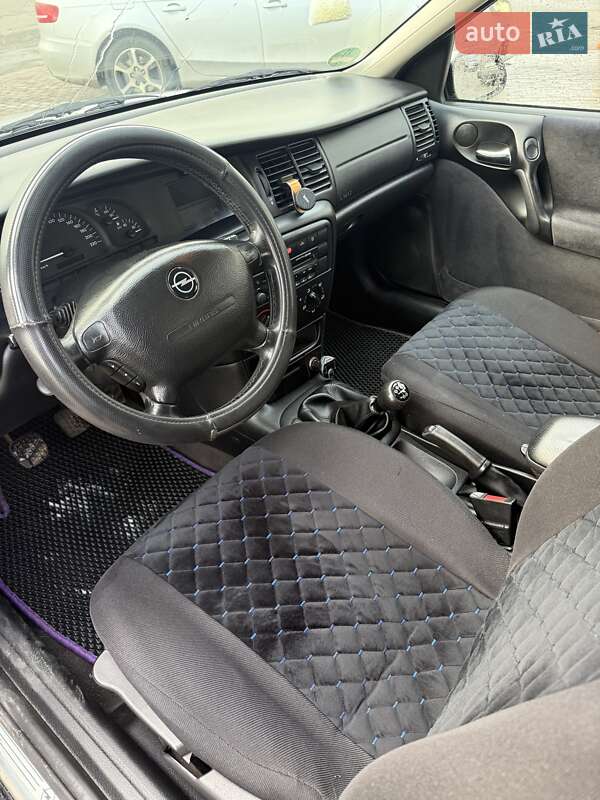 Ліфтбек Opel Vectra 2000 в Володимирі фото 11 Ліфтбек Opel Vectra 2000 в Володимирі