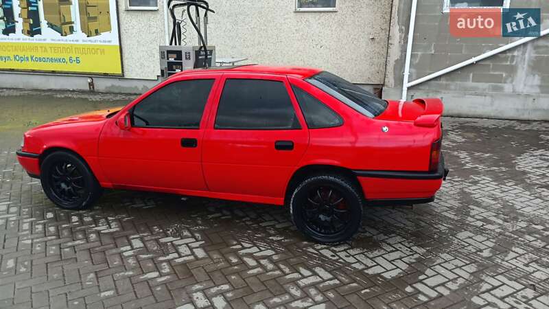 Седан Opel Vectra 1990 в Бершади фото 6 Седан Opel Vectra 1990 в Бершади