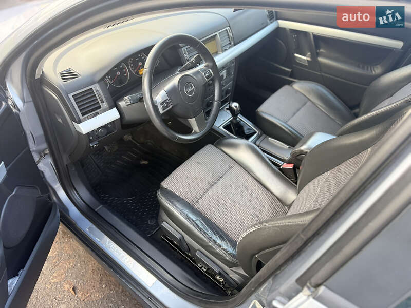 Универсал Opel Vectra 2004 в Староконстантинове фото 2 Универсал Opel Vectra 2004 в Староконстантинове