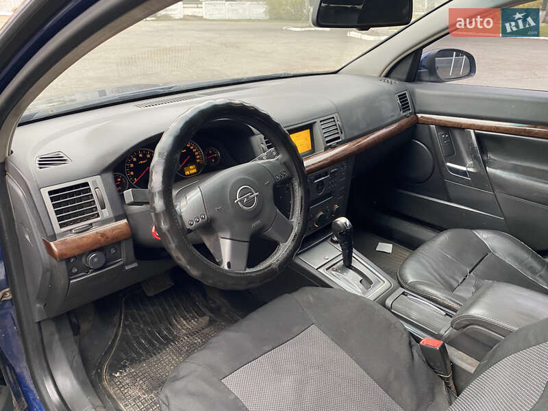 Седан Opel Vectra 2004 в Харькове