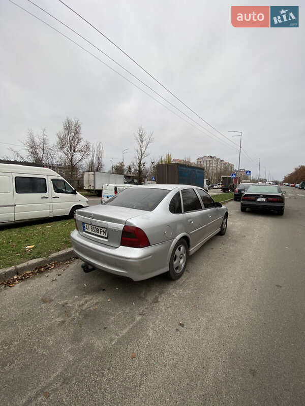 Седан Opel Vectra 2000 в Киеве