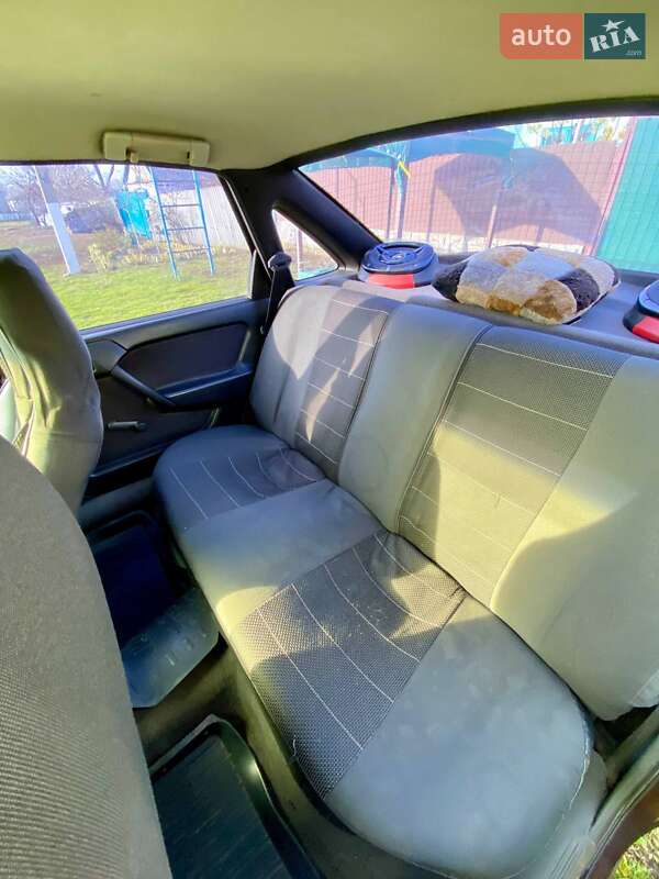 Седан Opel Vectra 1993 в Первомайську фото 6 Седан Opel Vectra 1993 в Первомайську