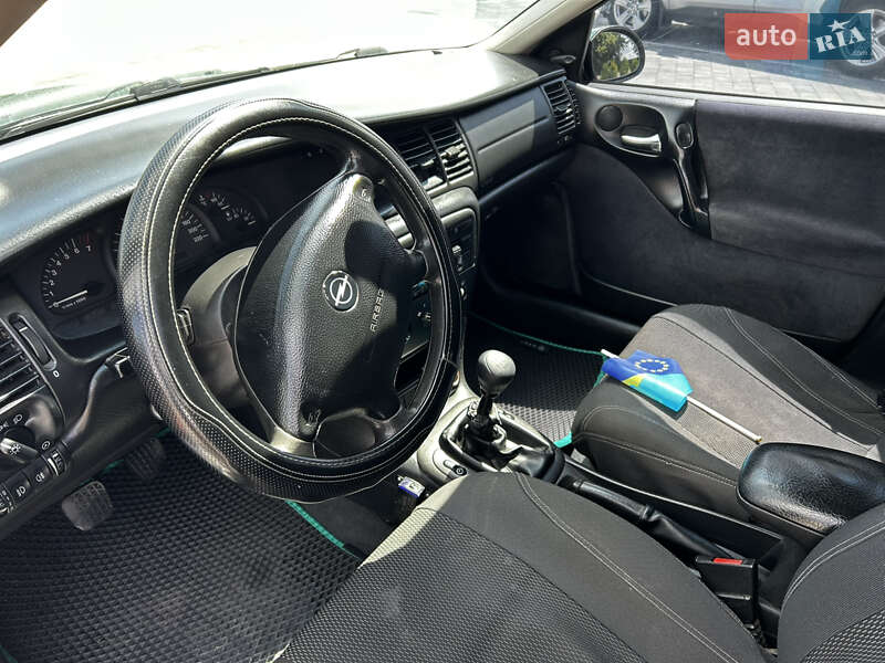 Седан Opel Vectra 1999 в Виннице