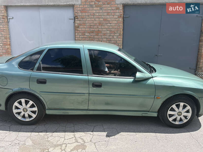 Седан Opel Vectra 1999 в Виннице
