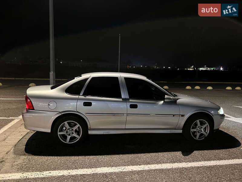 Седан Opel Vectra 2001 в Черновцах фото 2 Седан Opel Vectra 2001 в Черновцах