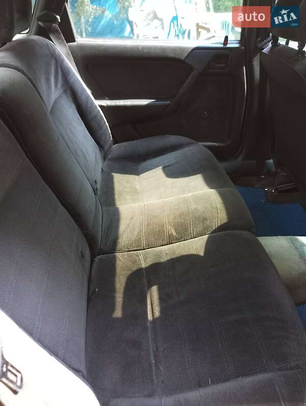 Седан Opel Vectra 1991 в Львові