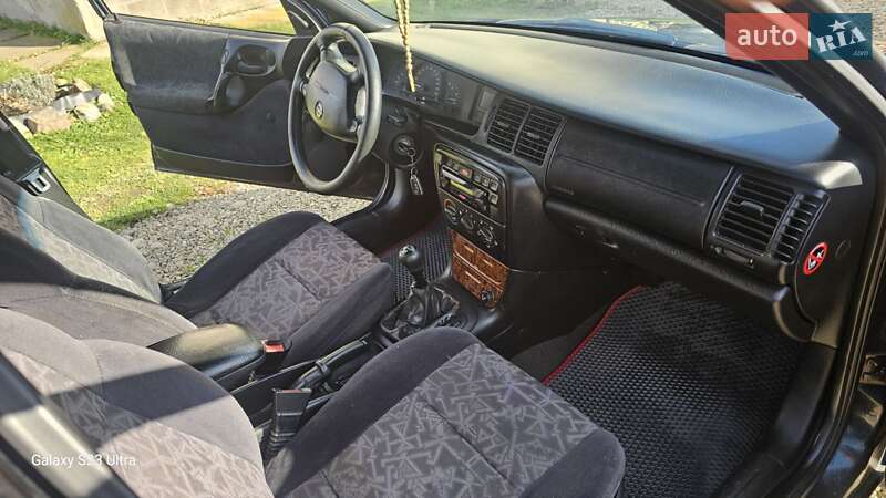 Седан Opel Vectra 1997 в Стрые