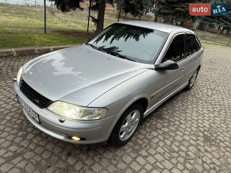 Ліфтбек Opel Vectra 2000 в Кропивницькому