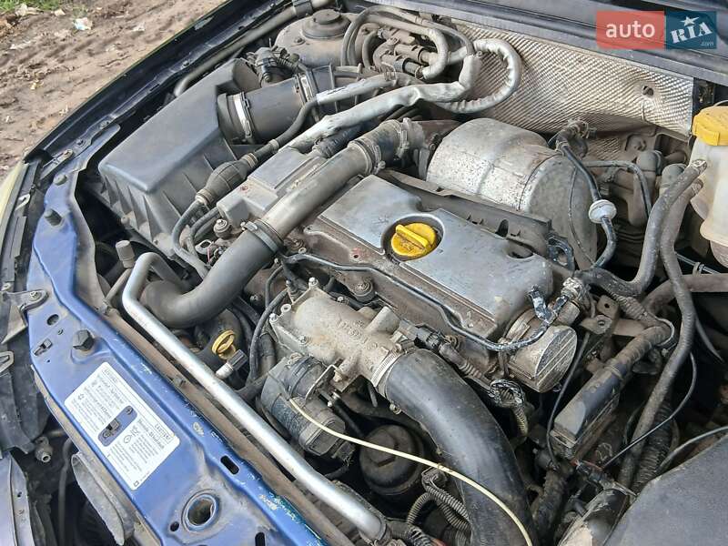 Седан Opel Vectra 2003 в Львове