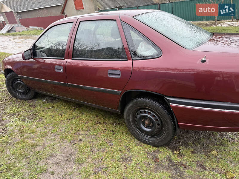 Седан Opel Vectra 1991 в Черном Острове