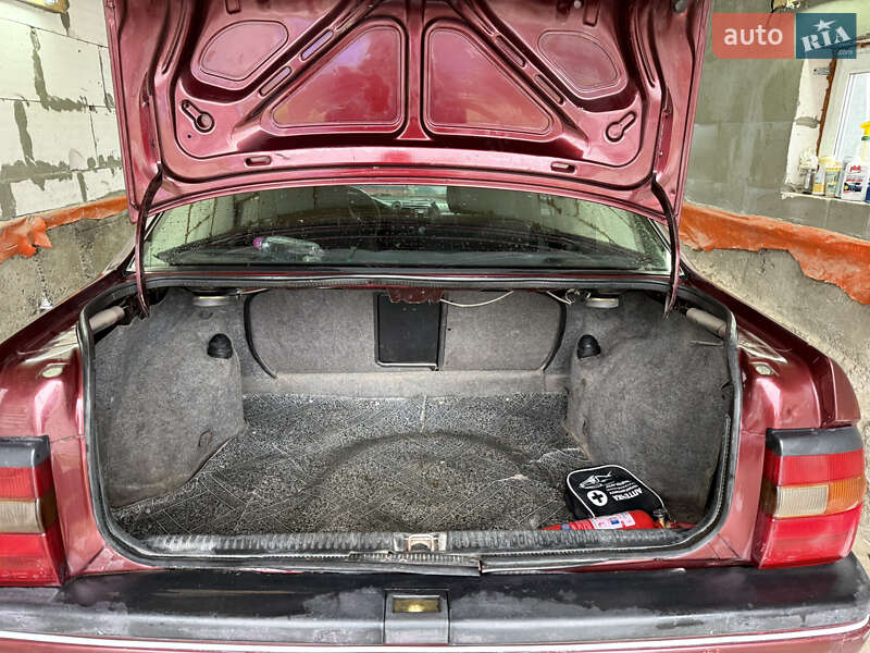 Седан Opel Vectra 1991 в Черном Острове