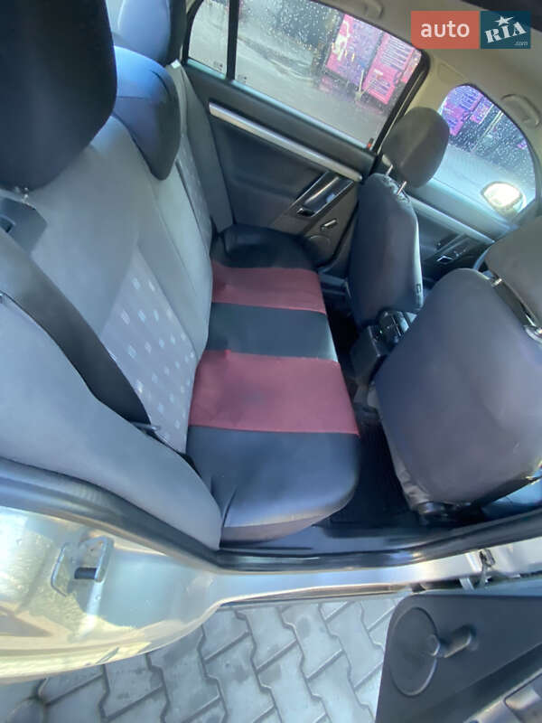 Седан Opel Vectra 2003 в Львове фото 14 Седан Opel Vectra 2003 в Львове