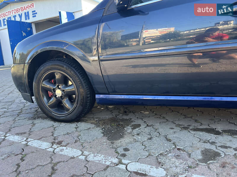Седан Opel Vectra 2002 в Чернівцях