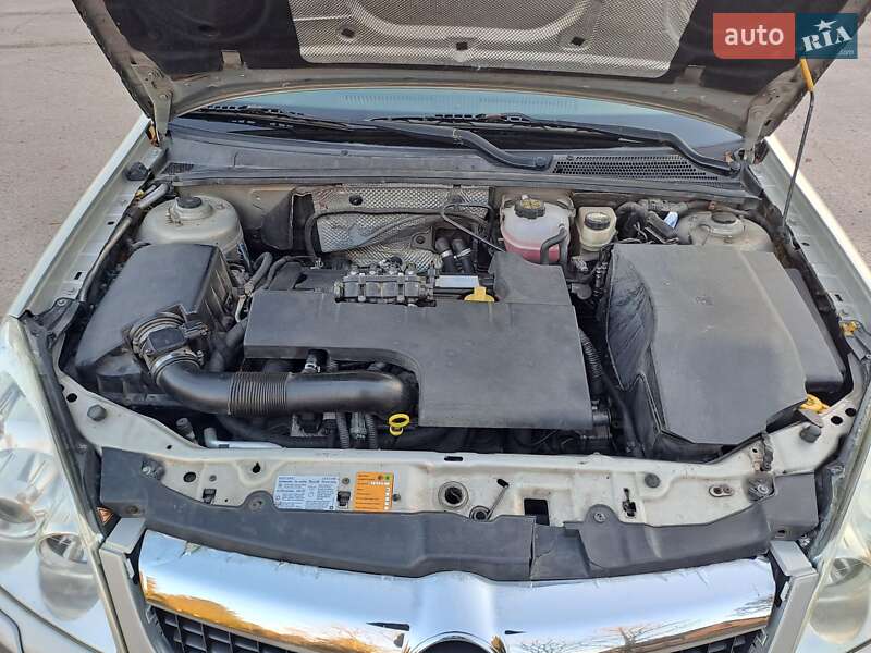 Седан Opel Vectra 2007 в Луцьку