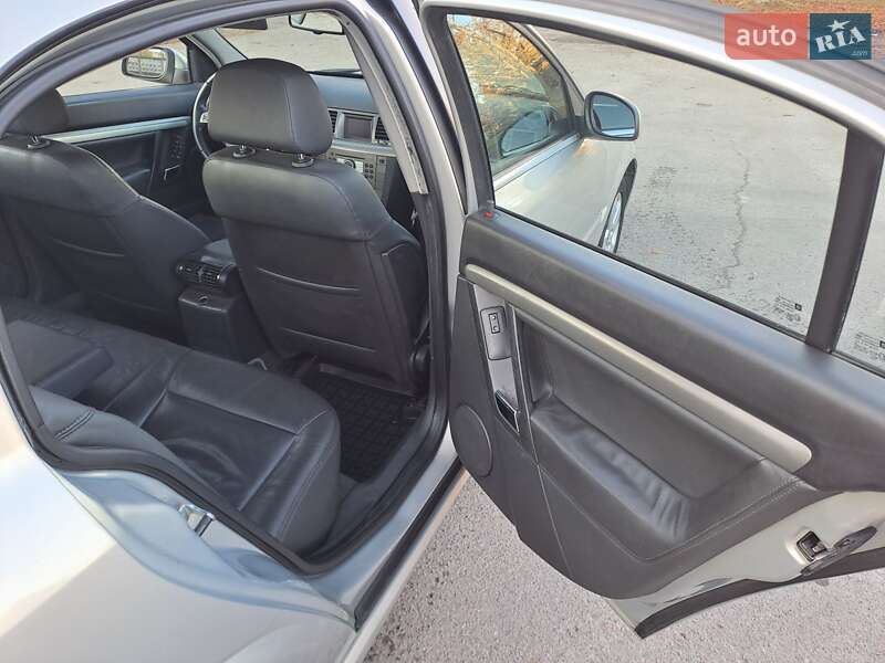 Седан Opel Vectra 2007 в Луцьку