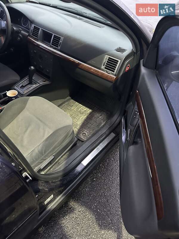 Седан Opel Vectra 2004 в Обухове фото 4 Седан Opel Vectra 2004 в Обухове