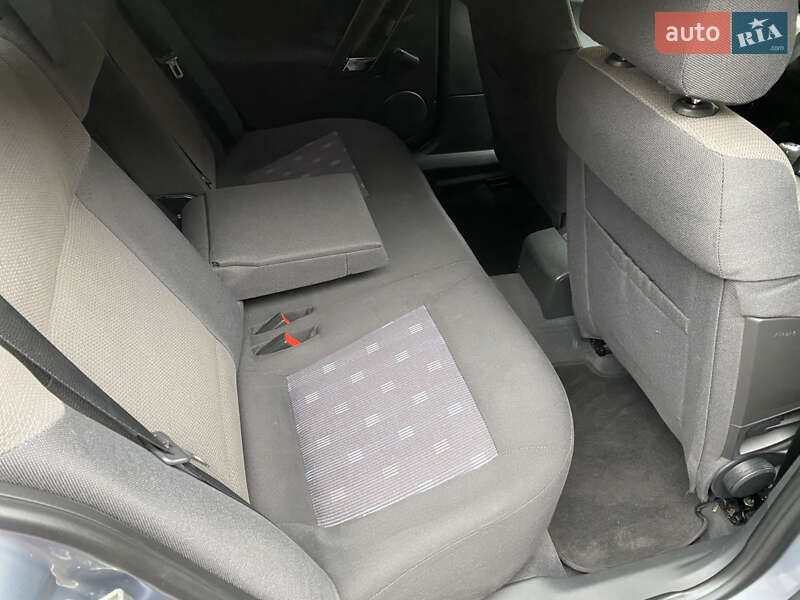 Седан Opel Vectra 2008 в Харкові