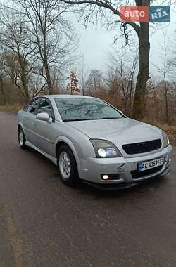 Лифтбек Opel Vectra 2003 в Голобах
