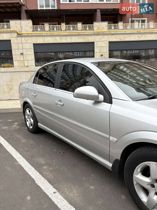 Седан Opel Vectra 2008 в Умани