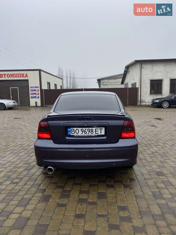 Седан Opel Vectra 1997 в Тернополі