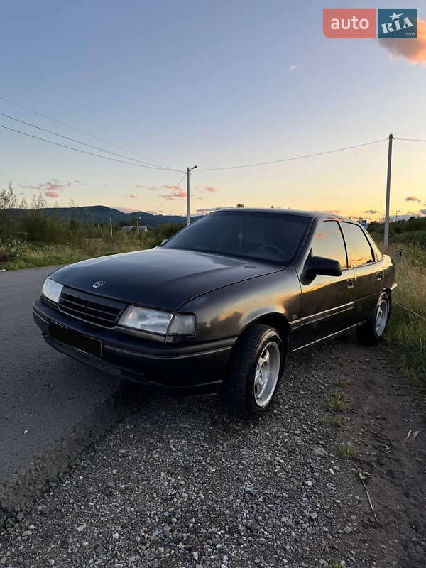 Седан Opel Vectra 1989 в Надворной
