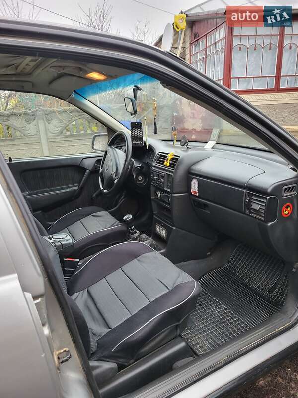 Седан Opel Vectra 1994 в Шаргороді