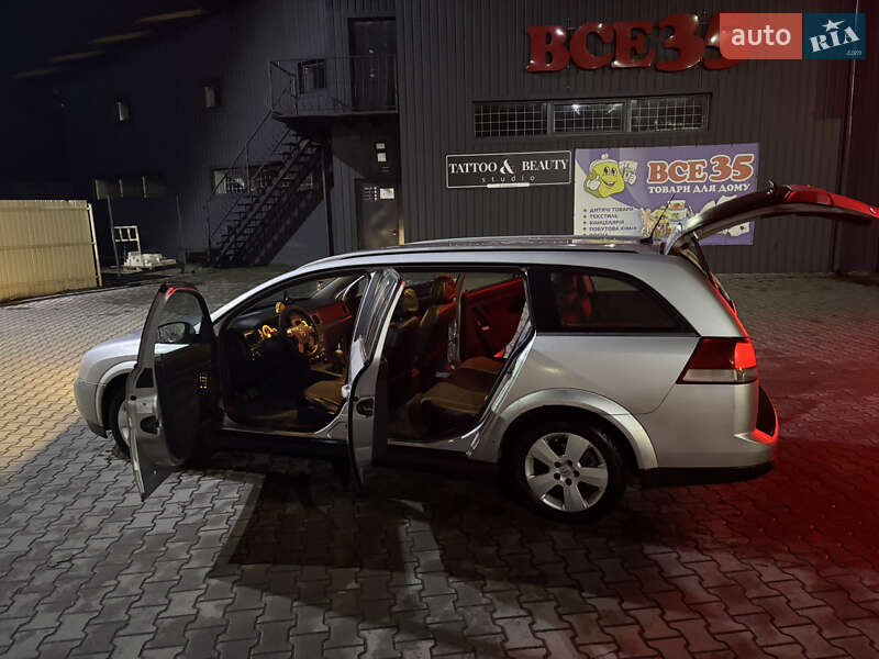 Универсал Opel Vectra 2005 в Овруче