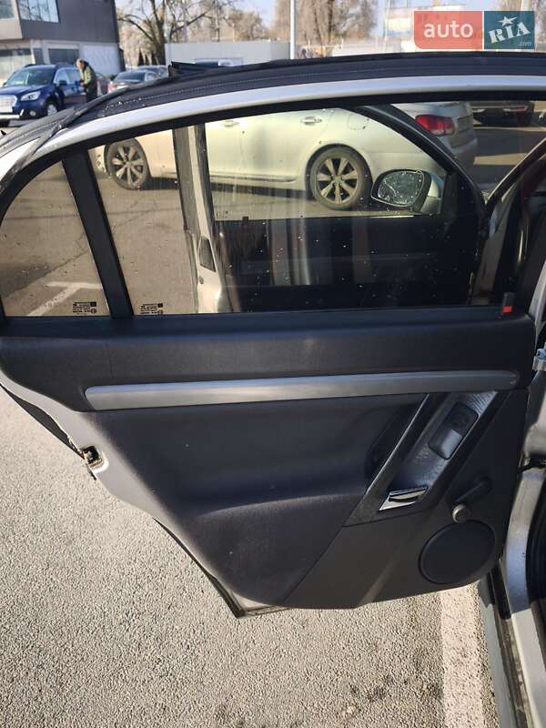 Седан Opel Vectra 2003 в Дніпрі