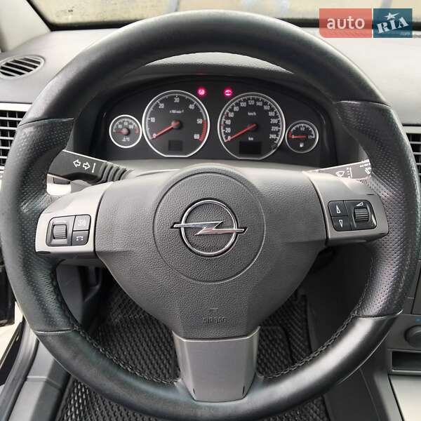 Ліфтбек Opel Vectra 2008 в Львові