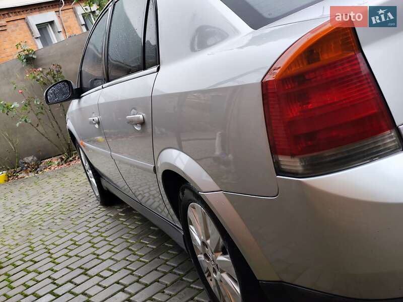 Седан Opel Vectra 2002 в Бердичеві
