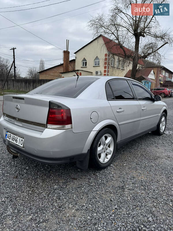 Седан Opel Vectra 2004 в Вінниці